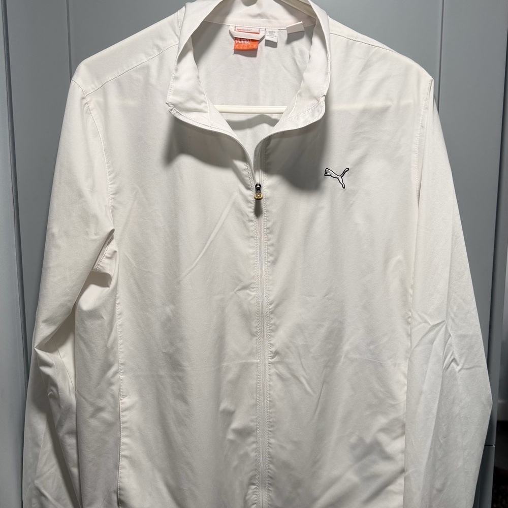 Puma women's white woven tricot or windbreaker jacket, Size  XL  Regular Size.